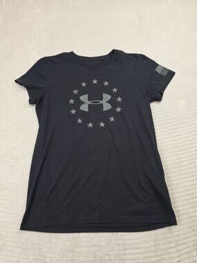 Under Armour Shirt Womens Medium Black Short Sleeve Flag Print Sleeve Loose Fit
